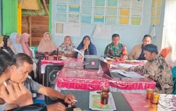 Serda Sukadi, Babinsa Koramil 09 Ketol Ikuti Rakor Bersama Aparatur Kampung Pantan Penyu