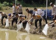 Dukung Program Asta Cita Presiden RI, Polres Muba Tanam Singkong dan Tebar Ikan