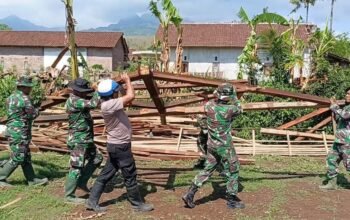 Mas Bhabin Sosok Polisi Bondowoso Cekatan Terekam Saat Kejadian Bencana 