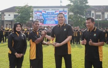 Peringati HUT Korpri ke 53, Polres Jombang Gelar Bakti Sosial