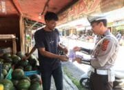 Satlantas Polres Aceh Tengah Sosialisasikan Tertib Berlalulintas Kepada masyarakat Disertai Pembagian Brosur