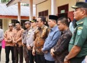 Kapolres Pidie Jaya dan Pj. Bupati Beri Perhatian Khusus pada Anak-anak Terpencil