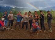 Mewujudkan Pemanfaatan lahan Produktif, kapolsek Linge dan jajaran Lakukan Sosialisasi serta menggarap lahan yang tidak terpakai menjadi lahan Produktif bersama Masyarakat