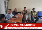 Upaya Menjaga Keamanan Di Seluruh Wilayah Binaan, Babinsa Koramil 09 Ketol Komsos Bersama Aparatur Desa dan Masyarakat