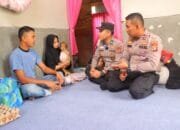 AKBP Muliadi Diwakili KBO Sat Lantas Datangi Kediaman Kanzia Menderita Sakit Kista Di Hati