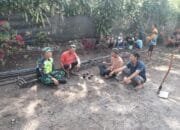 Babinsa Koramil 09/Ketol Gelar Komsos, Pererat Hubungan Dengan Masyarakat