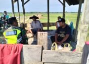 Koptu Faisal: Babinsa Memantau Sekaligus Melaksanakan Komsos Dengan Petani Guna Mendengarkan Keluhan Petani