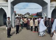 Ribuan Pelayat Padati Kuta Krueng, Polres Pidie Jaya Atur Keamanan dan Lalu Lintas