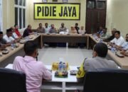 Jumat Curhat: Kapolres Pidie Jaya Dukung Gerakan Pijay Gleeh, Wujudkan Lingkungan Bersih dan Sehat