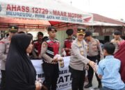 Aksi Peduli di Bulan Suci, Kapolres Pidie Jaya Bersama Sat Samapta dan Polsek Meurah Dua Berbagi Takjil