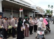 Sinergi Polres Pidie Jaya dan HMI: 400 Paket Takjil Dibagikan untuk Pengguna Jalan