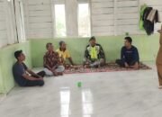 Babinsa Koramil 09/Ketol Laksanakan Komsos Bersama Masyarakat Desa Buge Ara