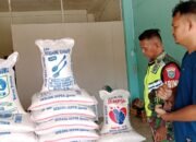Sertu Tri Susilo Mengecek Ketersediaan Beras Guna Memantau Ketersediaan  Kebutuhan Pangan