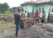 Babinsa Koramil 09/Ketol Gotong Royong Semen Teras Menasyah di Desa Burlah