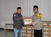 Kapolres Aceh Timur Serahkan 260 Bingkisan Lebaran Kepada Wartawan