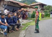 Babinsa Koramil 03/Pegasing Laksanakan Komsos dengan Warga Bahas Keamanan Mudik Lebaran