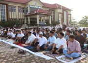 Polres Pidie Jaya Gelar Sholat Idul Fitri 1446 H: Momen Kebersamaan dan Keimanan