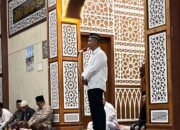Taraweh Di Kampung Toweren, Kapolres Aceh Tengah : Imbau Kontrol Anak Saat Malam Hari Dan Pastikan Rumah Aman Ketika Ke Masjid