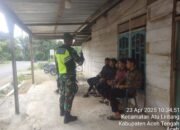 Babinsa Koramil 07/Atu Lintang Tingkatkan Kedekatan Dengan Warga Melalui Komsos