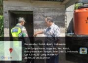 Babinsa Koramil 09/Ketol Gelar Komsos Bahas Pentingnya Kebersihan Desa