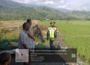 Babinsa Koramil 09/Ketol Laksanakan Komsos Bersama PPL dan Masyarakat di Desa Kutegelime