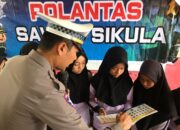 Saweu Sikula, Kasat Lantas Polres Aceh Tengah Sosialisasikan Tertib Berlalu Lintas Sejak Dini di MIS Ujung Temetas
