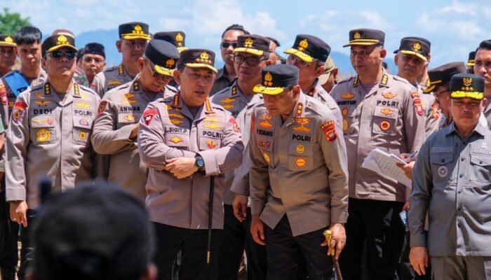 Kapolri Tinjau Langsung Lokasi Panen Raya Jagung di Kalbar, Dukung Ketahanan Pangan Nasional