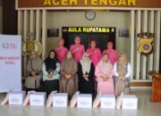Peringati Hari Bhayangkara ke-79, Kapolres Aceh Tengah dan Ketua Bhayangkari Beri Tali Asih kepada Personel dan Warakawuri