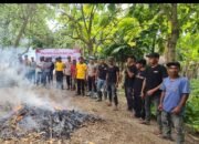 Menyambut Hari Bhayangkara ke 79: Personel Polsek Muara Tiga Adakan Bakti Sosial