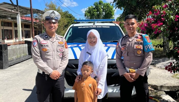 Ngidam Unik, Ibu Hamil di Blang Mancung Bahagia Keliling Takengon Naik Mobil Polisi