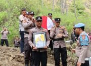 Wakapolres Aceh Tengah Pimpin Pemakaman Tradisi Kepolisian Alm. Bripda Mhd Rieza Fahlevi
