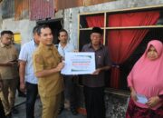 Wali Kota Lhokseumawe Salurkan Bantuan: Bukti Hadirnya Negara di Tengah Duka Rakyat