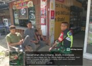 Babinsa Koramil 07/Atu Lintang Laksanakan Komsos Bersama Warga di Desa Merah Mege