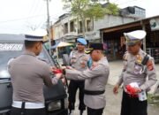 Bangkitkan Semangat Nasionalisme Jelang HUT RI ke-80, Kapolres Aceh Tengah Bagikan Bendera Merah Putih kepada Masyarakat