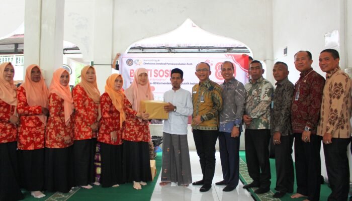 Kanwil Ditjenpas Aceh Gelar Bakti Sosial di Dayah Nurul Huda, Peringati HUT RI Ke-80