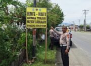 Satlantas Polres Pidie Pasang Spanduk Keselamatan di Titik Rawan Kecelakaan