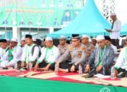 Kapolres Pidie Larut dalam Doa dan Zikir Bersama Jamaah untuk Kedamaian Indonesia