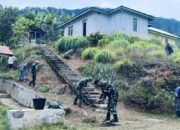 Babinsa Koramil 05/Linge Gelar Karya Bhakti Bersama Warga di Meunasah Nurul Jannah