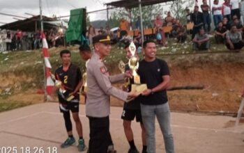 Dua Tim Voli PantanNangka Raih Juara 1 dan 2,di Lapangan Voli Pemuda Kampung Mungkur.