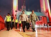 Berantas Aksi Pemalakan, Jembatan Ampera Dirazia! Pengamen dan Miras Kena Sikat