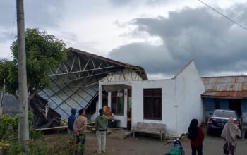 Angin Puting Beliung Terjang Desa Weh Tenang Uken, Dua Rumah Rusak di Kecamatan Permata