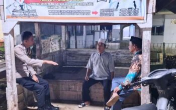 Patroli Malam Hari, Bhabinkamtibmas Polsek Ranto Peureulak Sambang Pos Kamling