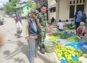 Babinsa Koramil 05/Linge Laksanakan Pengecekan Harga Sembako di Pasar Jumat Desa Kute Baru