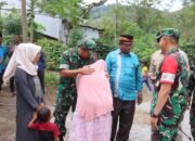 Pelukan Hangat Babinsa dan Tangis Kasmawati Warnai Penyerahan Rumah RTLH di Aceh Tengah