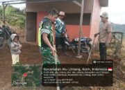 Babinsa Koramil 07/Atu Lintang Ajak Warga Binaan Gotong Royong Bersihkan Lingkungan