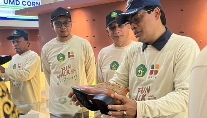 Rektor UIN Ar-Raniry Resmi Buka Expo Sawit Summit 2025, Tampilkan 15 Produk Inovasi Berbahan Sawit