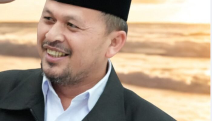 TRANFORMASI GURU DI ERA DISRUPSI: BUKAN LAGI SUMBER ILMU, TAPI NAVIGATOR LITERASI