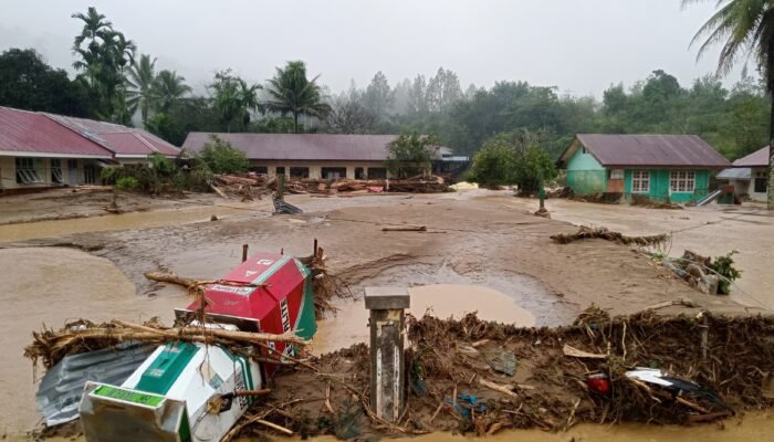8 Unit Rumah Hanyut,Puluhan Rumah warga Terendam Banjir,Termasuk SDN 11 Linge Rusak Berat, Kampung PantanNangka Kecamatan Linge.