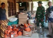 Babinsa Koramil 05/Linge Amankan Pendaratan Helikopter TNI AD Pembawa Bantuan BNPB di Gemboya