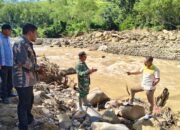 Babinsa Koramil 08/Silih Nara Dampingi Peninjauan Lokasi Pembangunan Jembatan Mulie Jadi